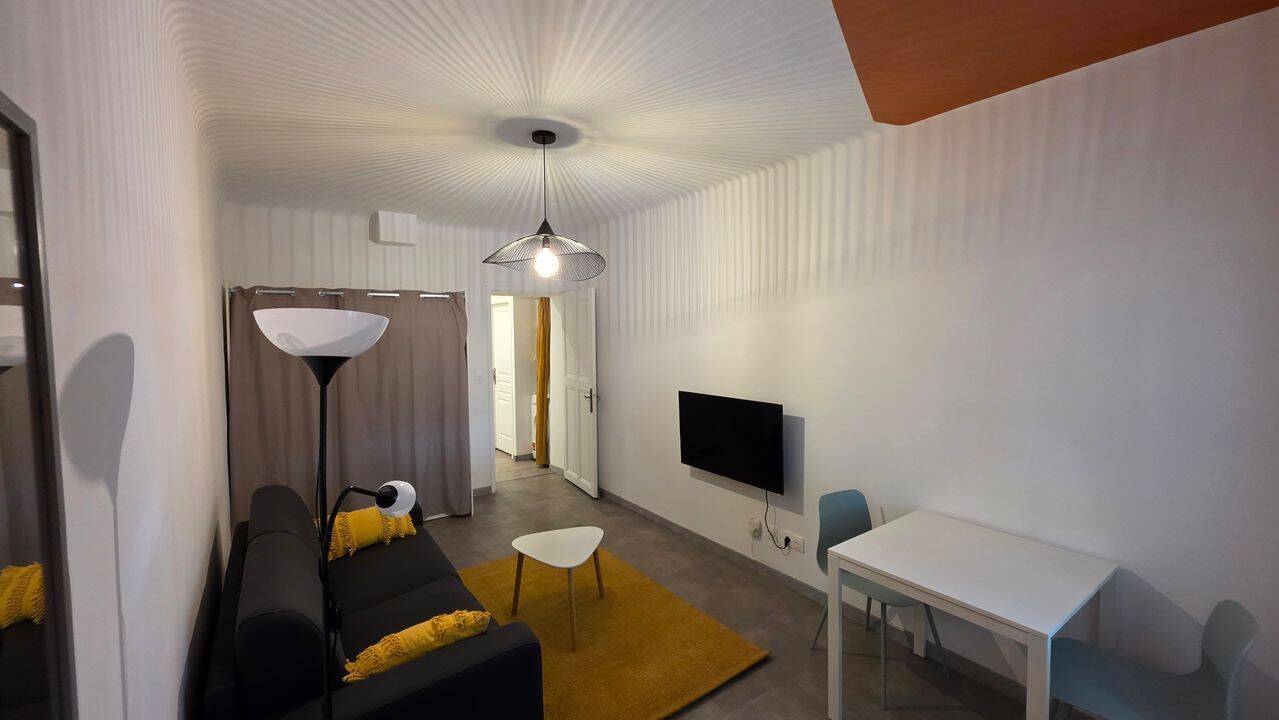 Appartement 1 pièce 25 m² · à Bédarrides · 25 m² · 546 €
