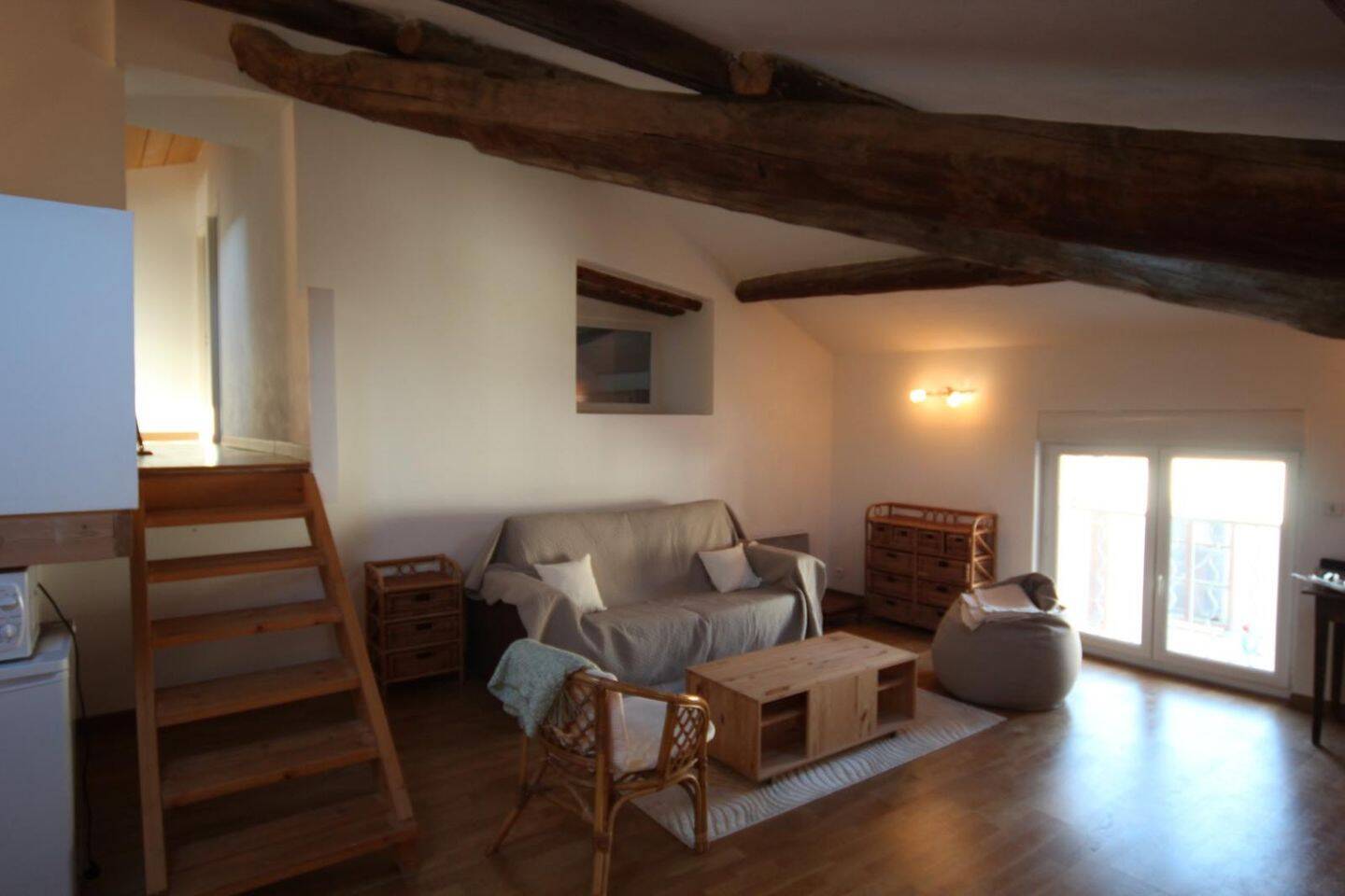 4 pièces 70 m² · à Meyrargues · 70 m² · 990 €