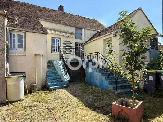 Maison à vendre 165 000 € 2 pièces 1 chambre 71 m² 743 m² de terrain Villemer 77250