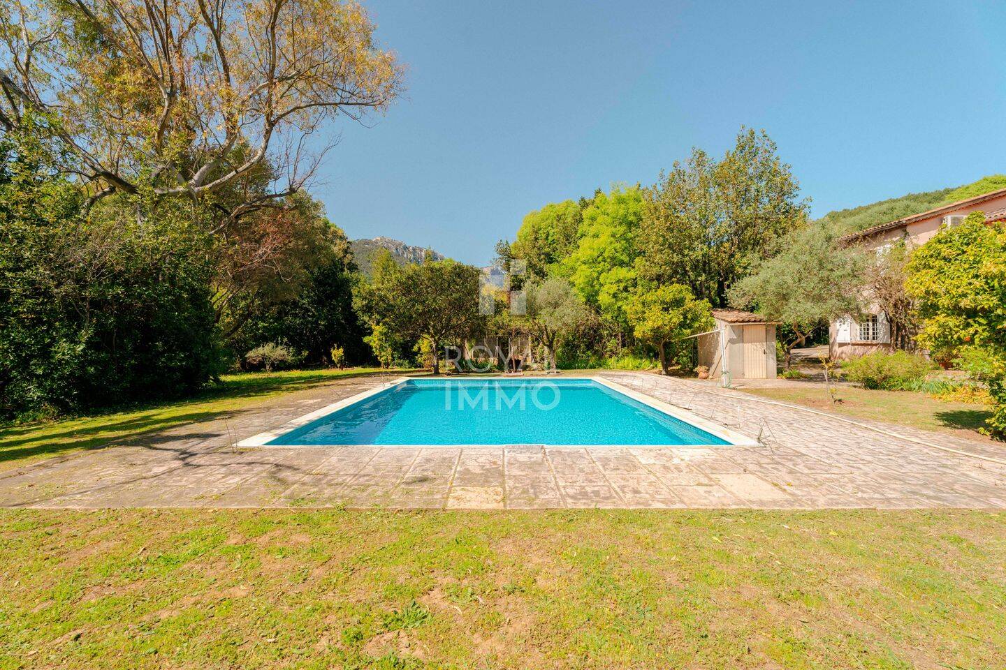 Maison 6 pièces 250 m² · à La Valette-du-Var · 250 m² · 839 000 €