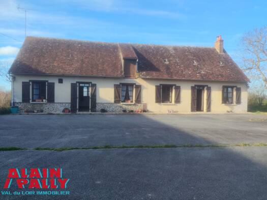 Ferme à vendre 139 100 € 7 pièces 3 chambres 145 m² 1 906 m² de terrain Cloyes-les-Trois-Rivières 28220
