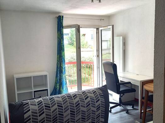 Appartement à louer 296 € 1 pièce 19 m² Étage 3/3 Amphitheatre Rodez 12000