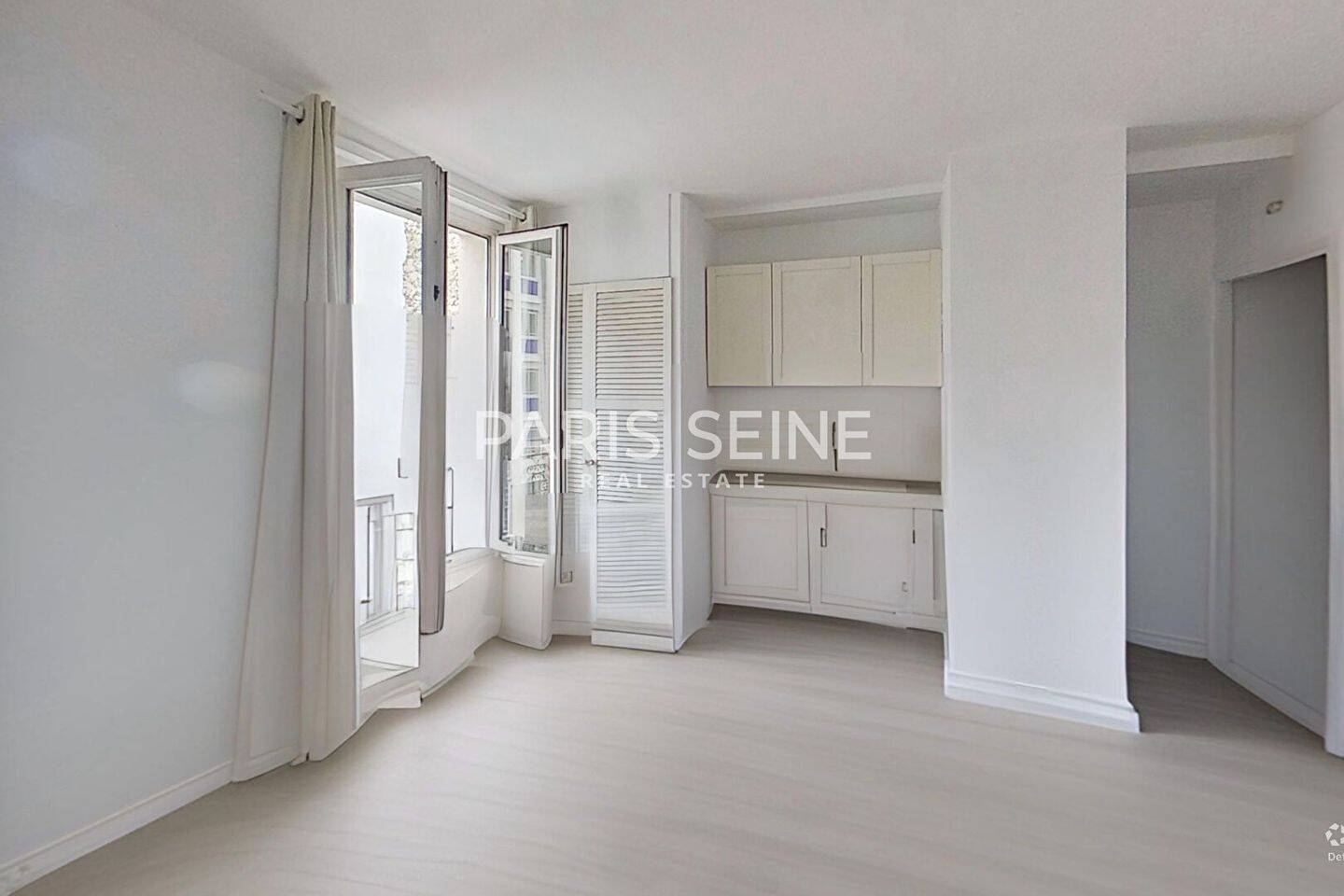 Appartement 1 pièce 20 m² · à Paris 7ème Arrondissement · 20,3 m² · 1 200 €