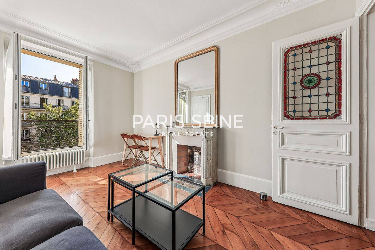 Appartement 2 pièces 46 m² · à Paris 7ème Arrondissement · 46,2 m² · 2 450 €/mois