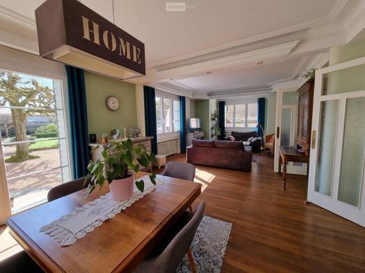 Maison à vendre 325 000 € 6 pièces 4 chambres 178 m² 874 m² de terrain Marcigny 71110