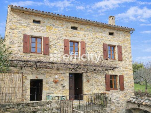 Maison de ville à vendre 200 000 € 5 pièces 2 chambres 73,5 m² 912 m² de terrain Vesseaux 07200