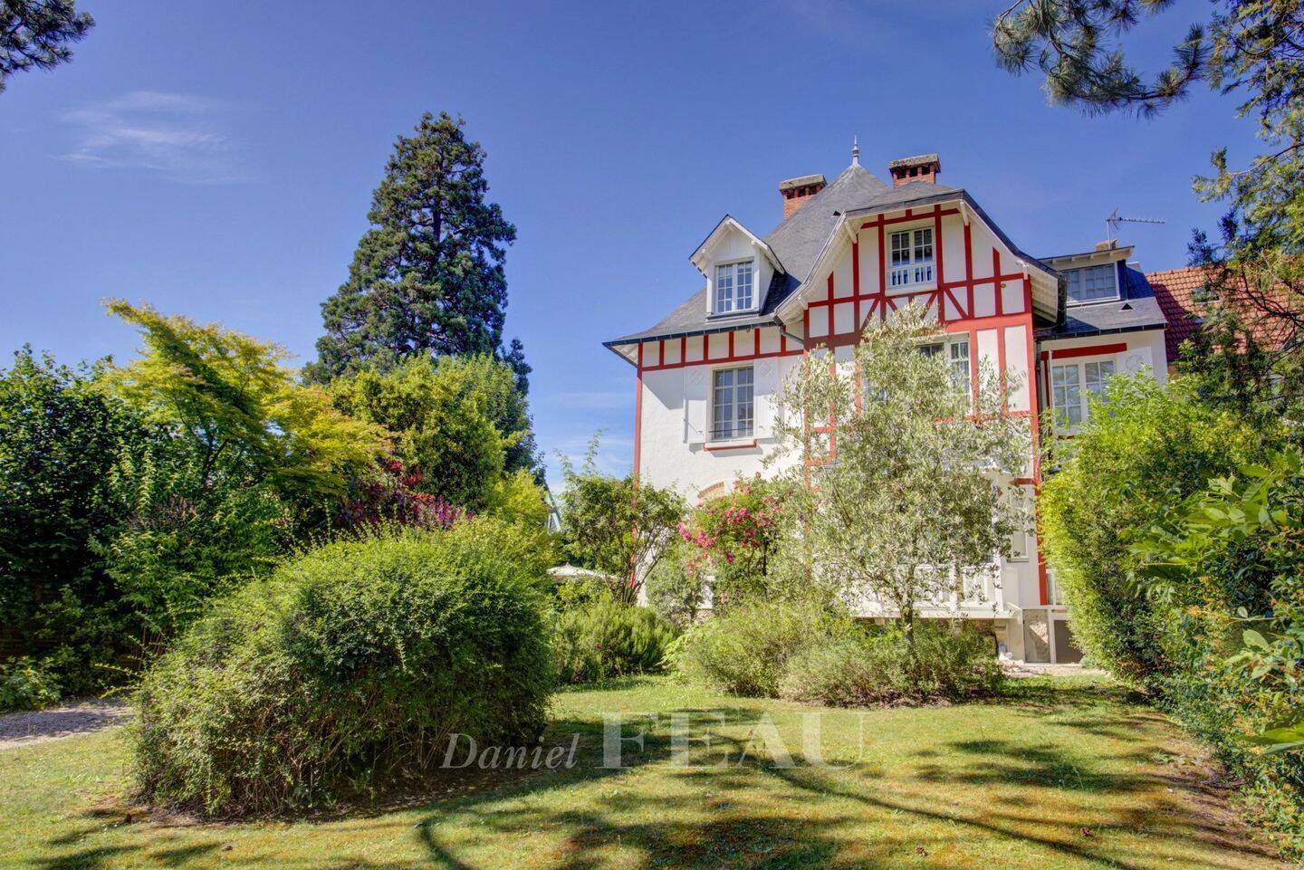 Maison 11 pièces 300 m² · à Saint-Cloud · 300 m² · 2 900 000 €