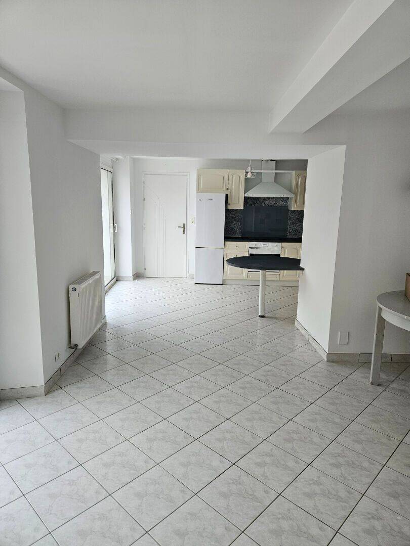 Maison 4 pièces 76 m² · à Montaigu-Vendée · 75,7 m² · 940 €