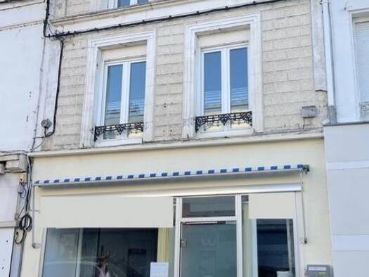 Immeuble à vendre 429 500 € 296 m² Sud Est Saujon 17600