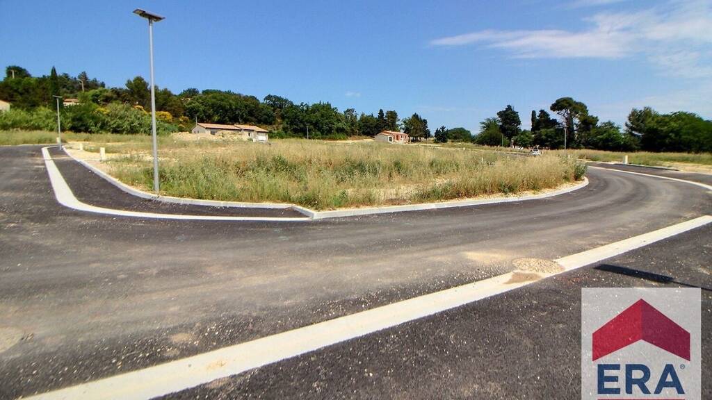Terrain constructible viabilisé à vendre 76 000 € 422 m² de terrain Peripherie Bourg-Saint-Andéol 07700