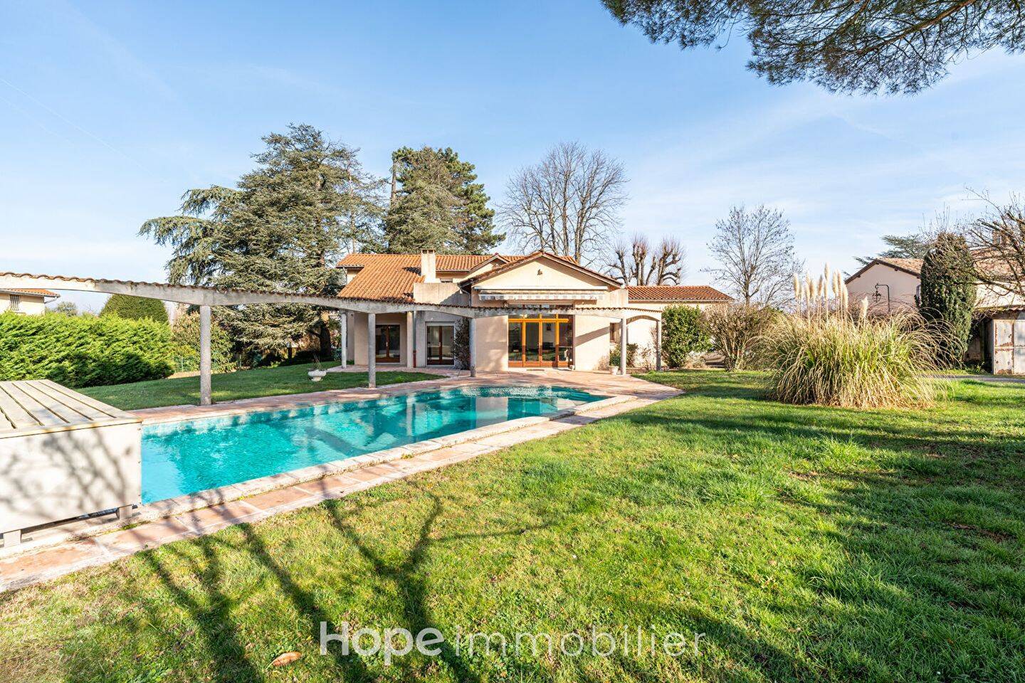 Maison 8 pièces 217 m² · à Chasselay · 217 m² · 795 000 €