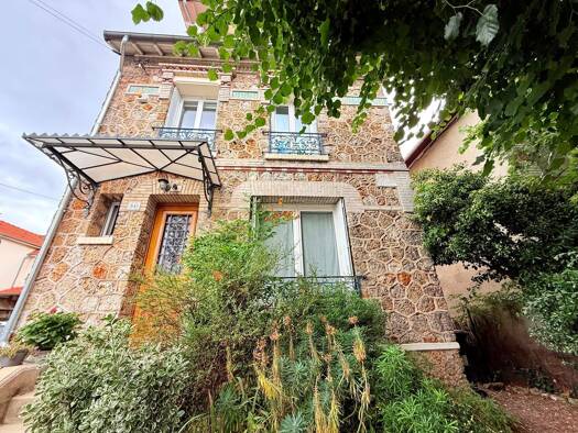 Maison à vendre 819 000 € 7 pièces 4 chambres 142 m² 496 m² de terrain Houilles 78800