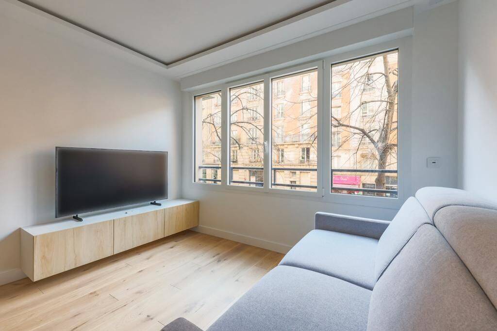 Appartement 2 pièces 50 m² · à Paris 15ème Arrondissement · 50 m² · 2 300 €