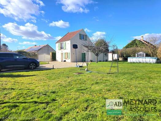 Maison à vendre 272 750 € 3 pièces 2 chambres 66,7 m² 1 005 m² de terrain Hautefeuille 77515