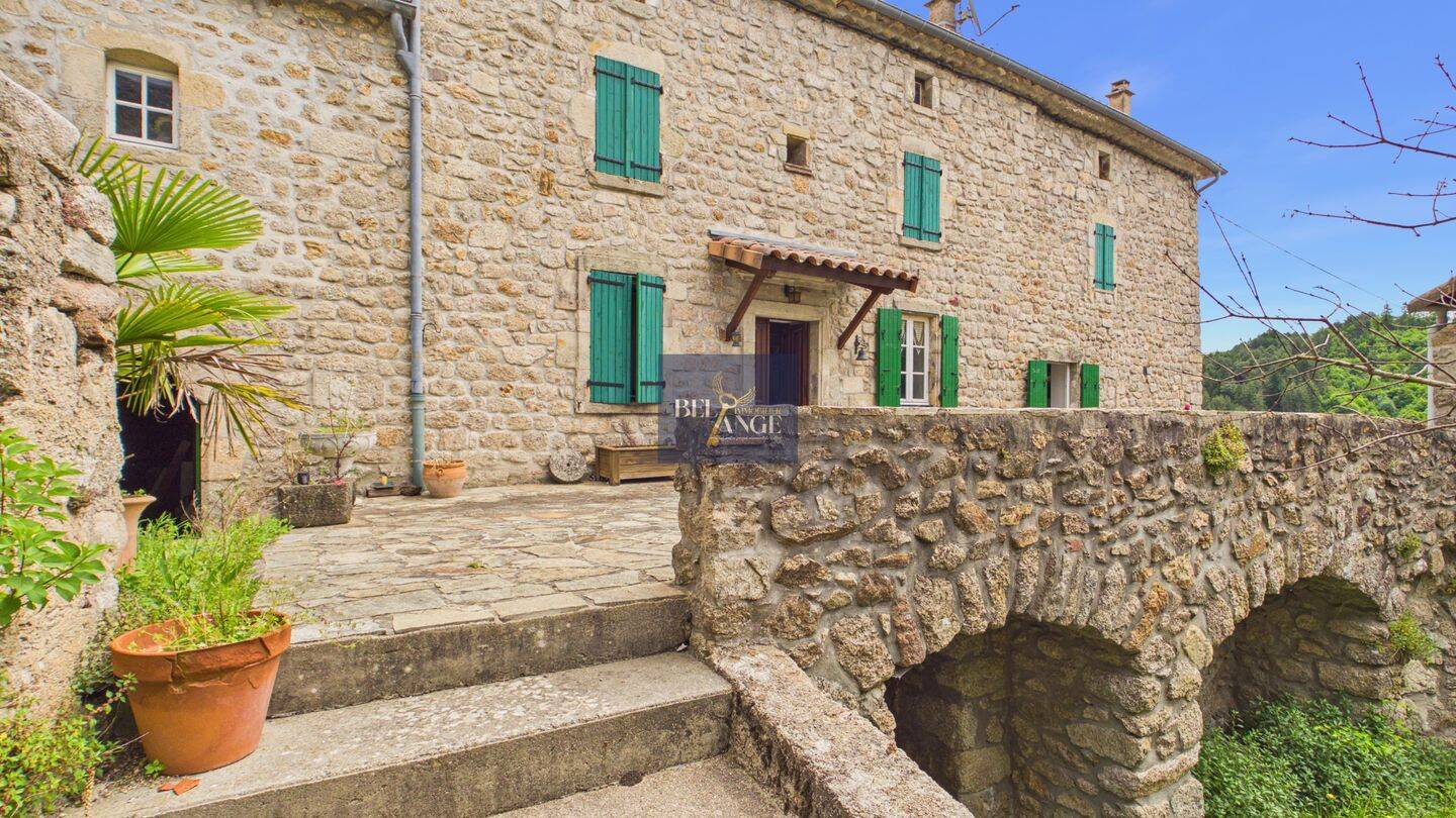 Maison 10 pièces 244 m² · à Rocles · 243,7 m² · 399 000 €