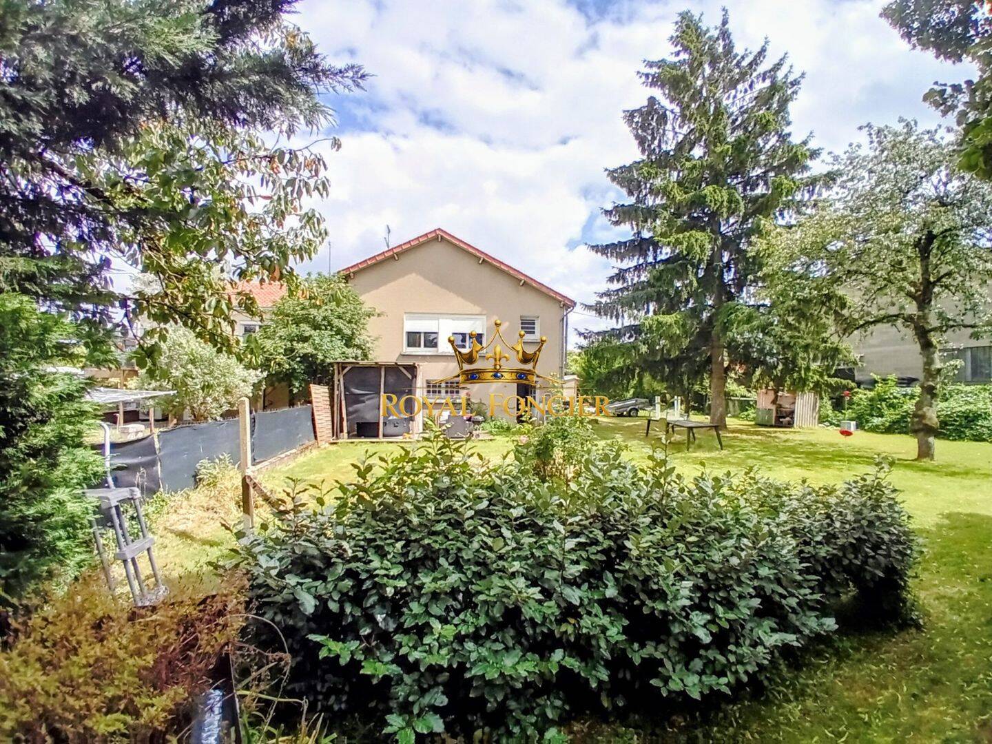 Maison 6 pièces 114 m² · à Châtellerault · 114 m² · 160 000 €