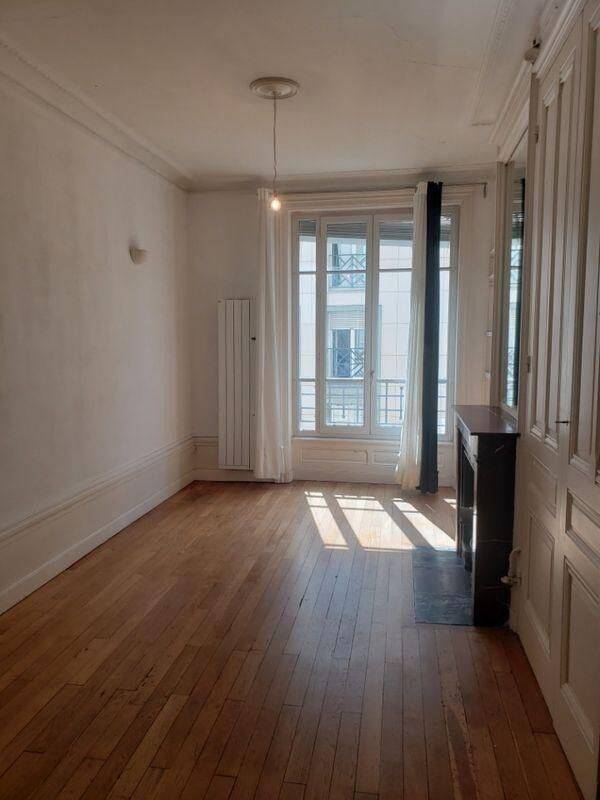 Appartement 2 pièces 43 m² · à Lyon 2ème Arrondissement · 43 m² · 945 €/mois