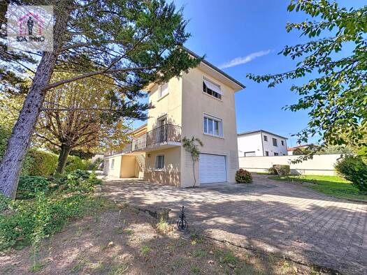 Maison à vendre 649 000 € 8 pièces 6 chambres 186 m² disponible dès maintenant Charly 69390