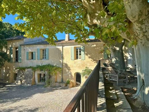 Maison à vendre 2 750 000 € 14 pièces 4 chambres 420 m² 26 000 m² de terrain Sommières 30250