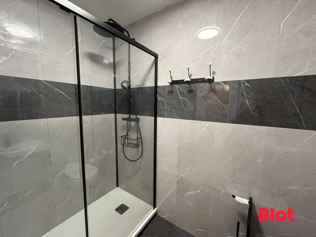À LOUER - MAISON T5 - 95,76 m² - RENNES SAINTE THERESE - 4 chamb — 5