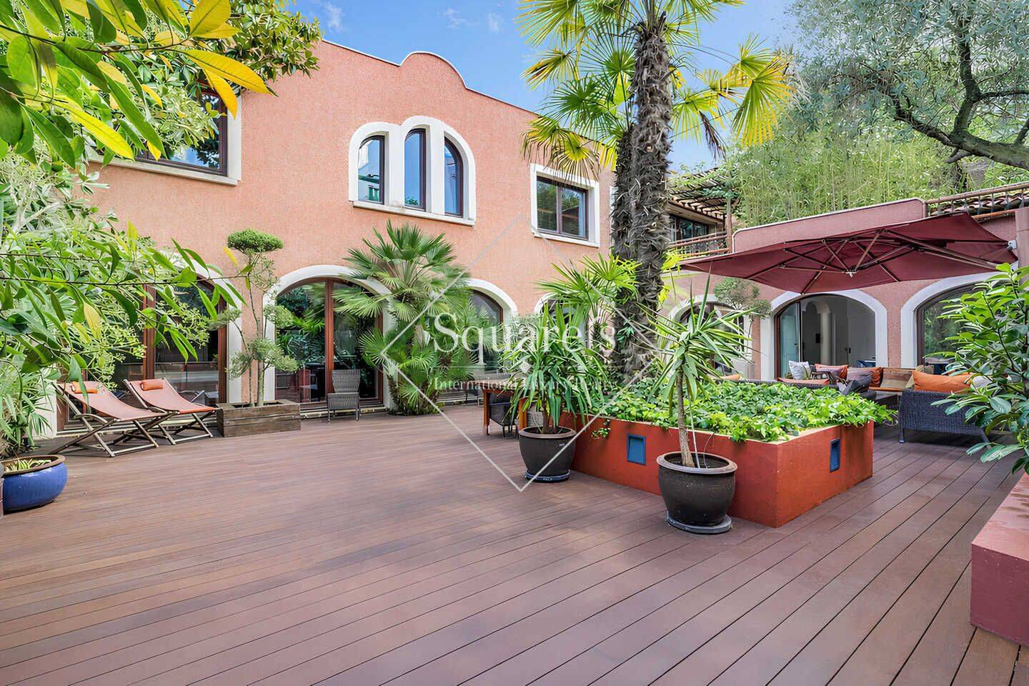Maison 10 pièces 500 m² · à Neuilly-sur-Seine · 500 m² · 4 500 000 €