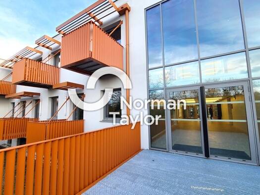 Espace bureau à vendre 411 000 € 96,5 m² de bureaux divisible jusqu'à 97 m² Parme-La Negresse Biarritz 64200