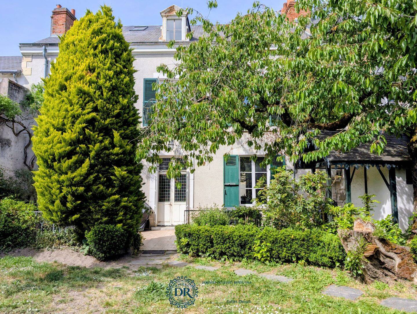 Maison 8 pièces 248 m² · à Orléans · 248 m² · 845 000 €