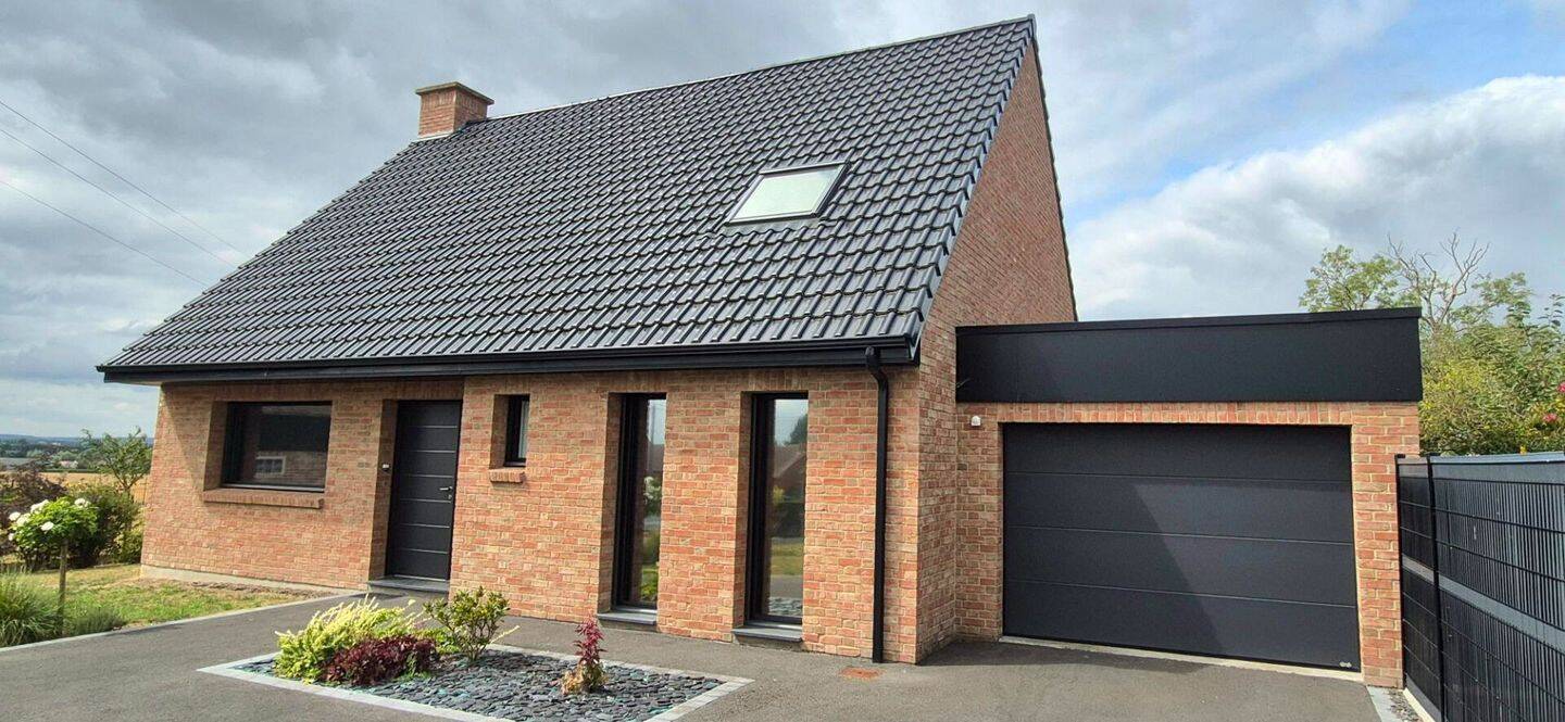 Maison 5 pièces 146 m² · à Hinges · 146 m² · 450 000 €
