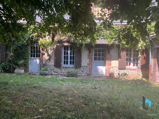 Maison à vendre 168 800 € 6 pièces 3 chambres 123 m² 2 657 m² de terrain Trizay-lès-Bonneval 28800