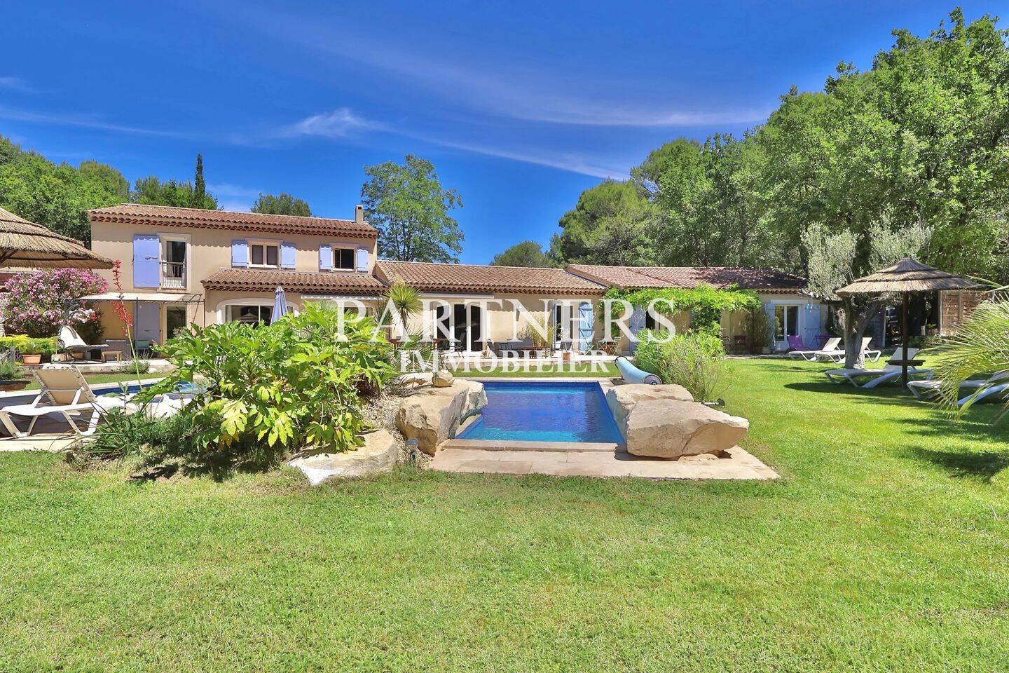 Maison 14 pièces 320 m² · à Aix-en-Provence · 320 m² · 1 438 000 €