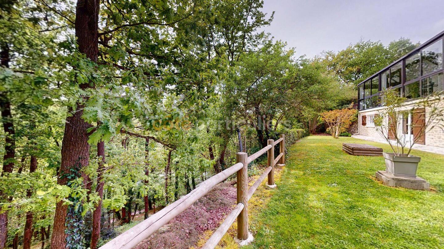 Maison 8 pièces 177 m² · à Mortagne-sur-Sèvre · 177 m² · 429 000 €