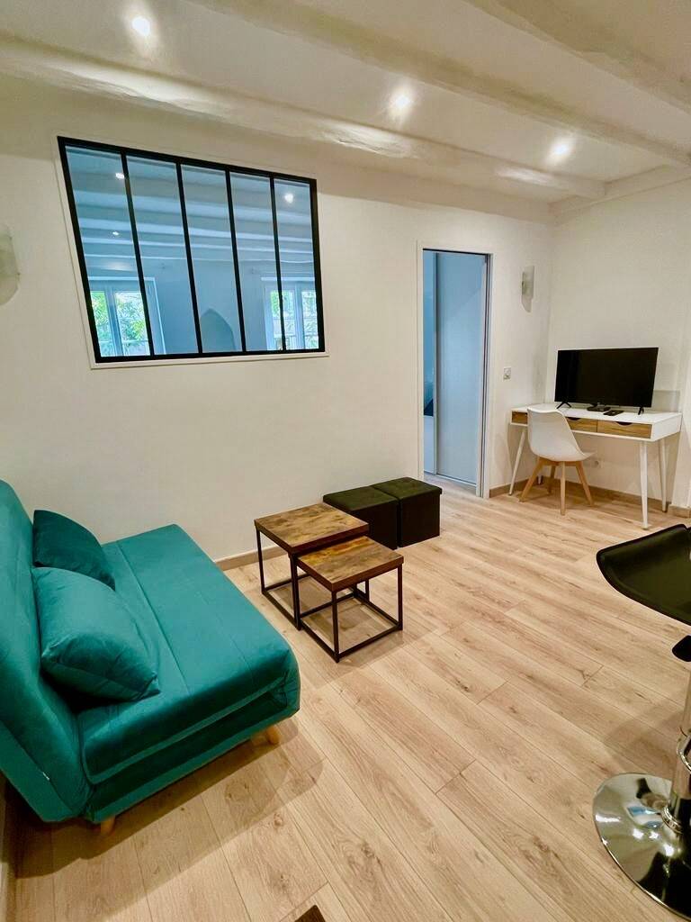 Appartement 2 pièces 40 m² · à Paris 15ème Arrondissement · 40 m² · 1 890 €