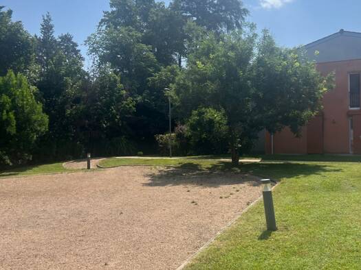 Appartement à vendre 185 000 € 3 pièces 2 chambres 62 m² Étage 1/1 Centre et RN La Verpillière 38290