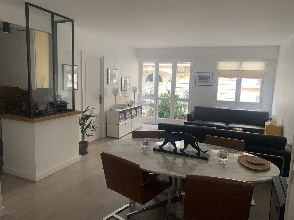 Appartement 2 pièces 48 m² · à Paris 16ème Arrondissement · 48 m² · 2 012 €