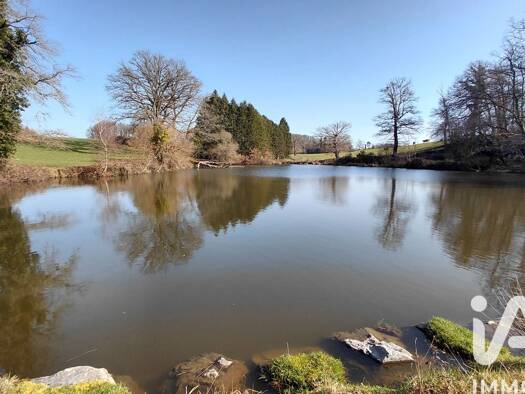 Propriété de loisirs à vendre 49 900 € 26 701 m² de terrain Saint-Priest-la-Feuille 23300