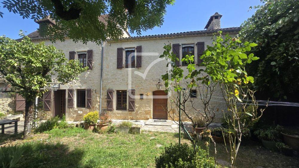 Maison 10 pièces 205 m² · à Pinsac · 205 m² · 255 000 €