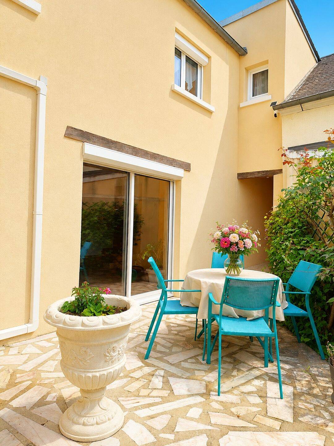 Maison 6 pièces 142 m² · à Villeneuve-les-Sablons · 142,1 m² · 347 000 €