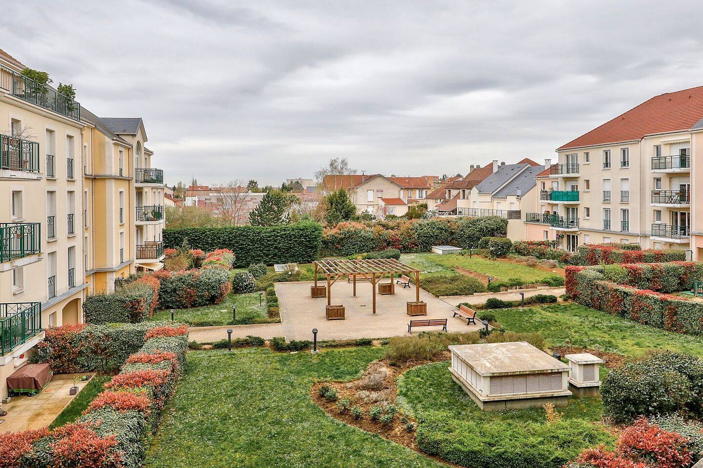 Appartement 3 pièces 64 m² · à Chatou · 64 m² · 329 000 €