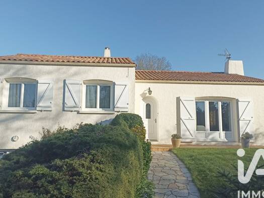 Pavillon à vendre 272 000 € 5 pièces 3 chambres 93 m² 1 618 m² de terrain Aubigny-Les Clouzeaux 85430