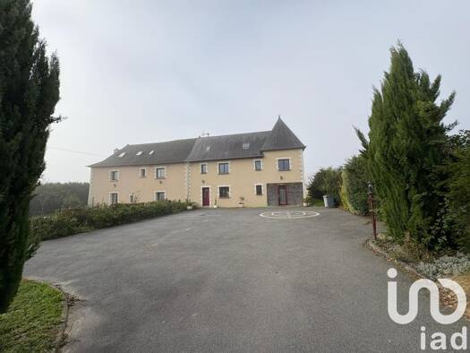 Demeure à vendre 323 000 € 6 pièces 4 chambres 203 m² 1 900 m² de terrain Gévezé 35850