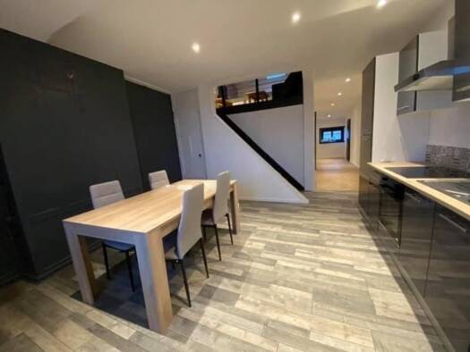 Appartement à louer 750 € 3 pièces 2 chambres 65 m² Étage 2/2 Coligny 01270