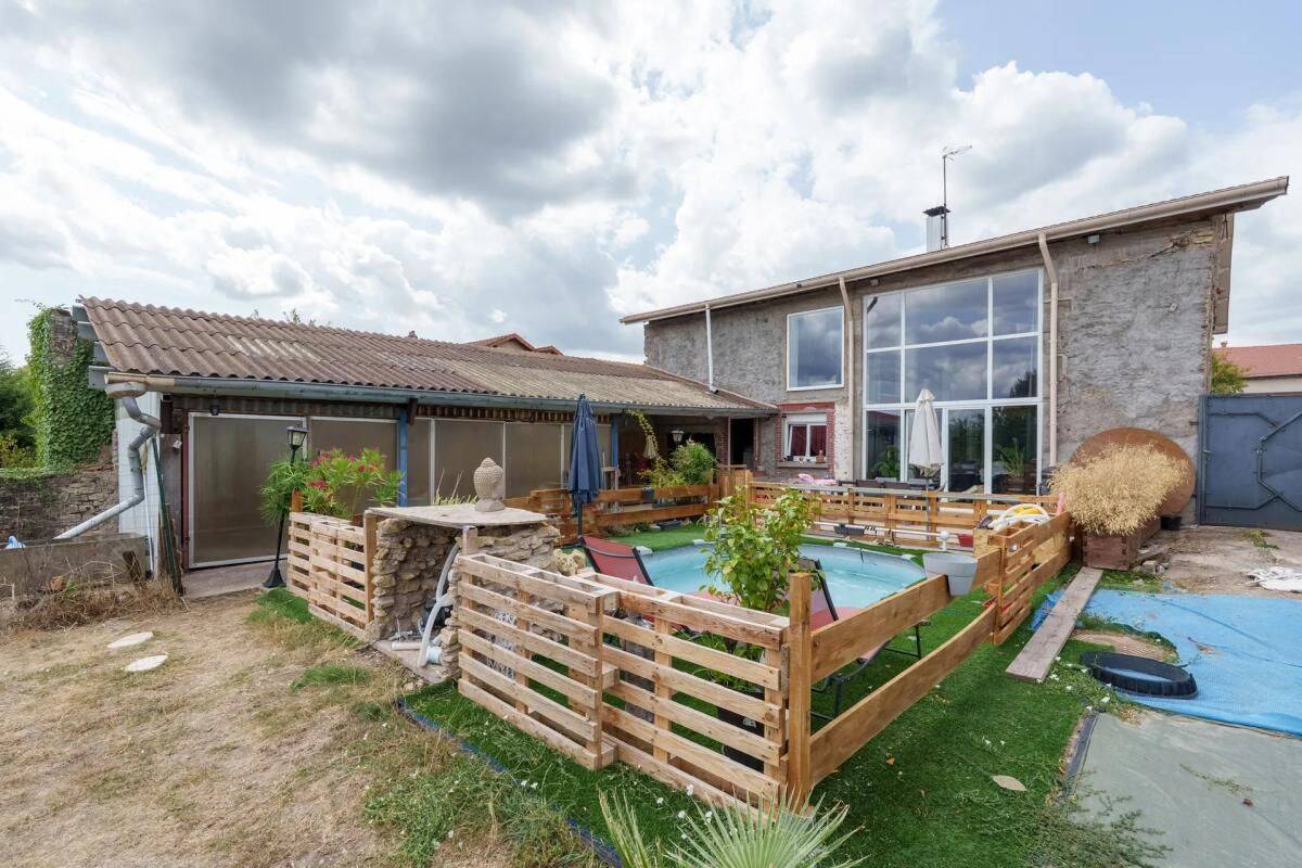 Maison 6 pièces 315 m² · à Bénaménil · 315 m² · 355 000 €