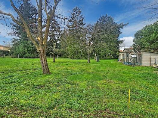 Terrain constructible à vendre 89 500 € 1 000 m² de terrain Le Terrefort-La Plaine Pamiers 09100