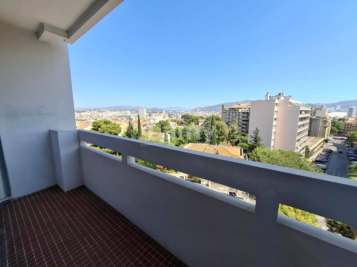 Appartement 2 pièces 56 m² · à Marseille 6ème Arrondissement · 56 m² · 884 €
