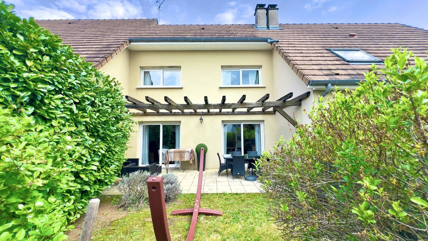 Maison 6 pièces 133 m² · à Fontaine-lès-Dijon · 133 m² · 430 000 €