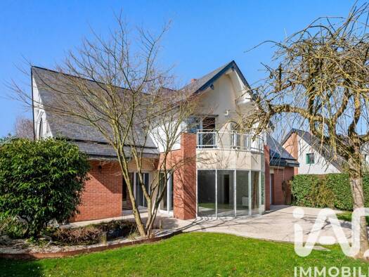 Maison à vendre 525 000 € 6 pièces 4 chambres 218 m² 827 m² de terrain La Breteque Bois-Guillaume 76230