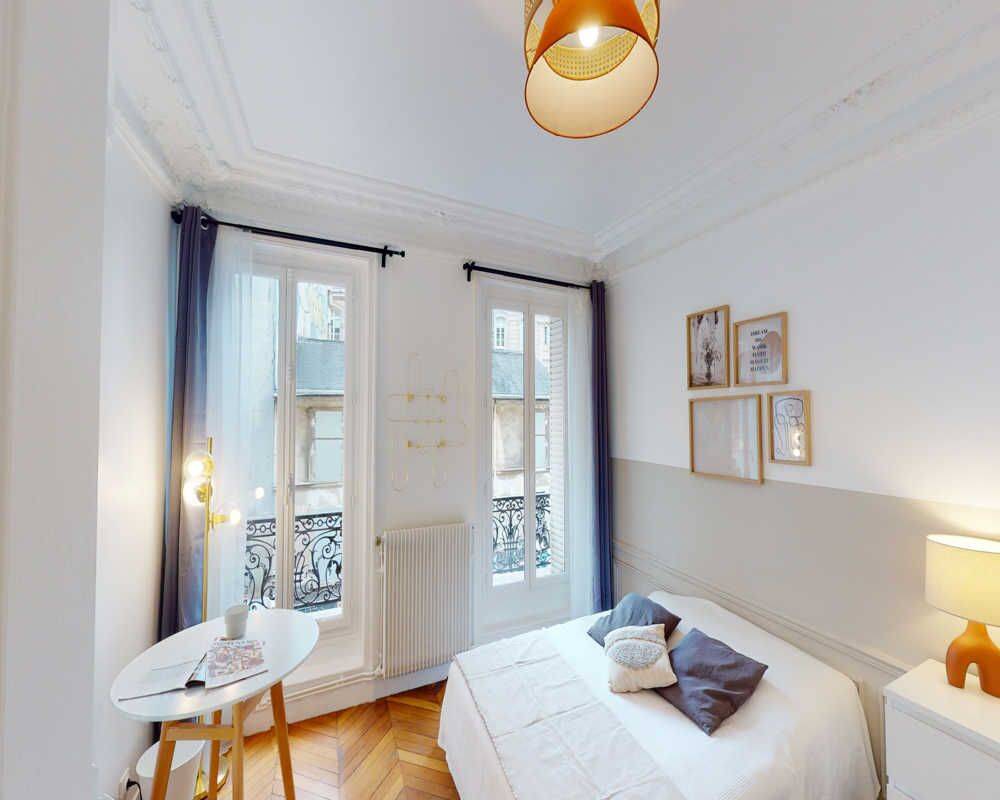 Appartement 4 pièces 90 m² · à Paris 10ème Arrondissement · 90 m² · 1 195 €/mois