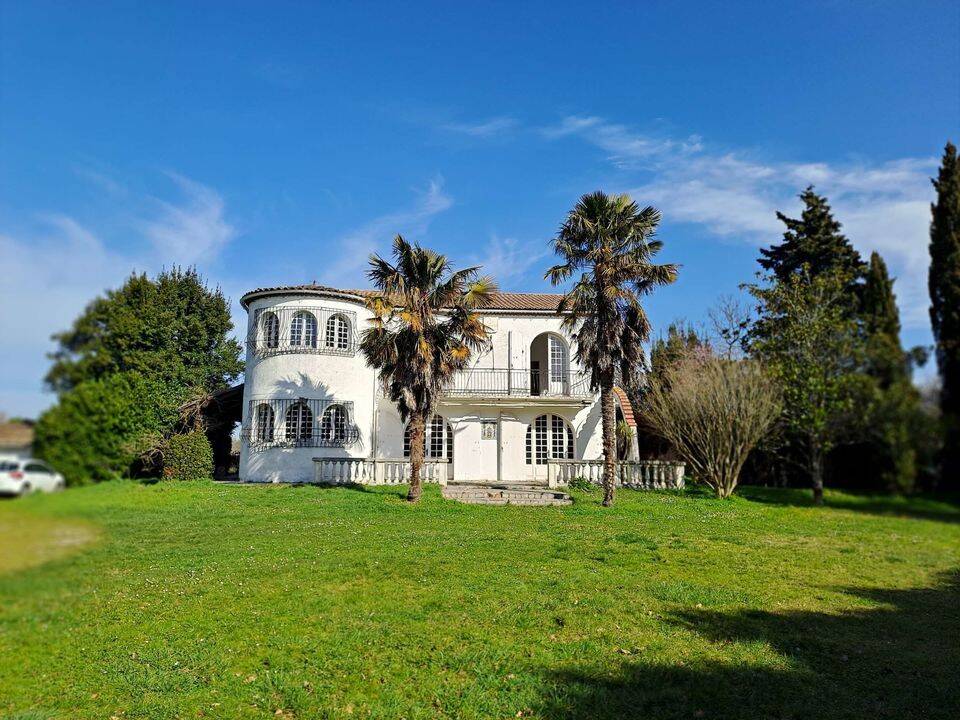 Maison 6 pièces 298 m² · à Vertheuil · 298 m² · 280 000 €