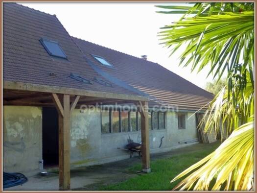 Maison à vendre 128 500 € 4 pièces 1 chambre 125 m² 8 085 m² de terrain Ignol 18350