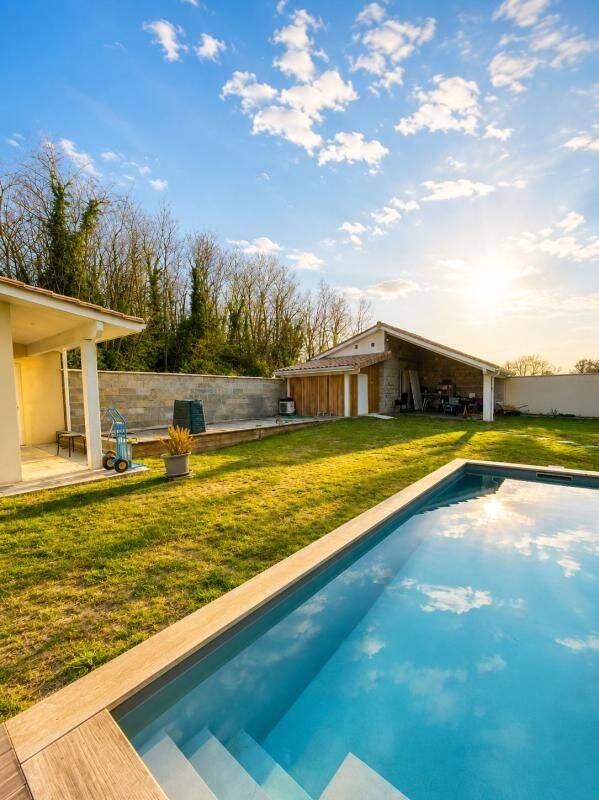 Maison 5 pièces 166 m² · à Saint-Laurent-Médoc · 166 m² · 1 300 €/mois